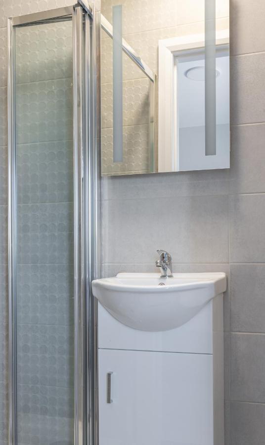 Burrows Lodge, 5 * Tramore