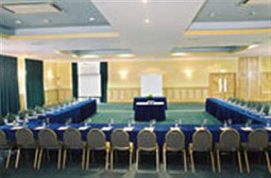 Woodlands & Leisure Centre Hotel